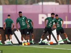 激情碰撞，中超热门球队角逐最佳(今日中超今晚直播精彩赛事不容错过)